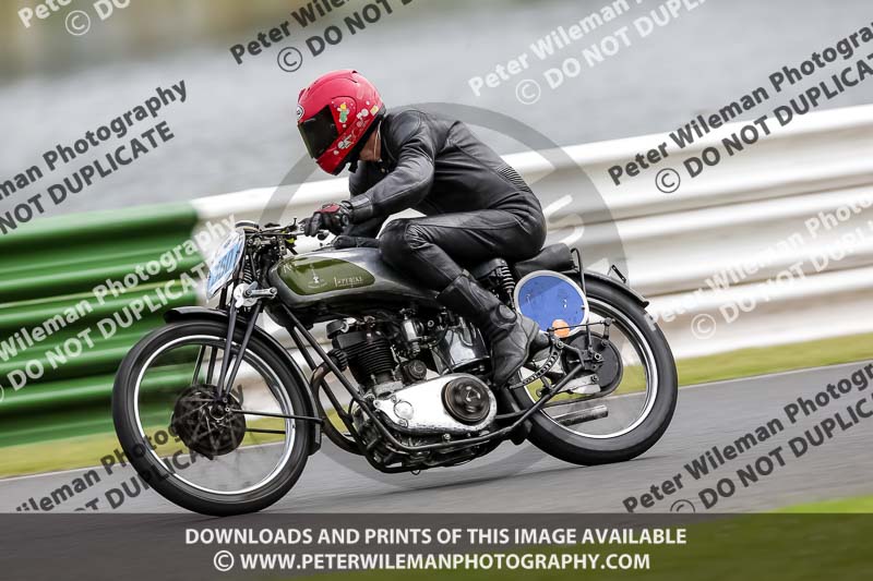 Vintage motorcycle club;eventdigitalimages;mallory park;mallory park trackday photographs;no limits trackdays;peter wileman photography;trackday digital images;trackday photos;vmcc festival 1000 bikes photographs